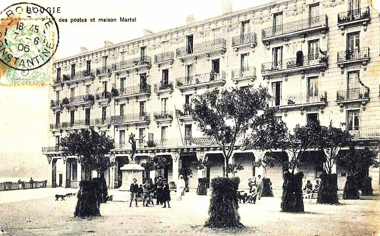 675- Bougie - La Poste et Maison Martel.jpg